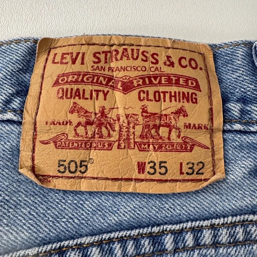 Levi's 505 Regular Fit‎ Jeans Men 35x32 (34X30) Light Wash Blue Straight Leg